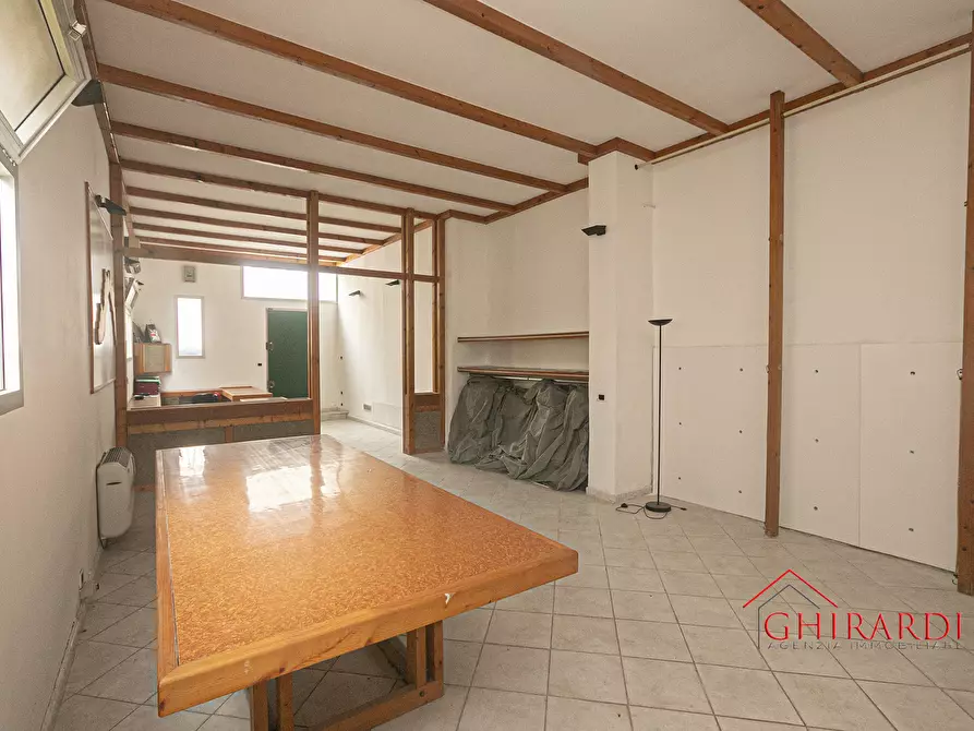 Immagine 9 di Magazzino in vendita  in VIA ANDREA DEL SARTO 46R a Genova