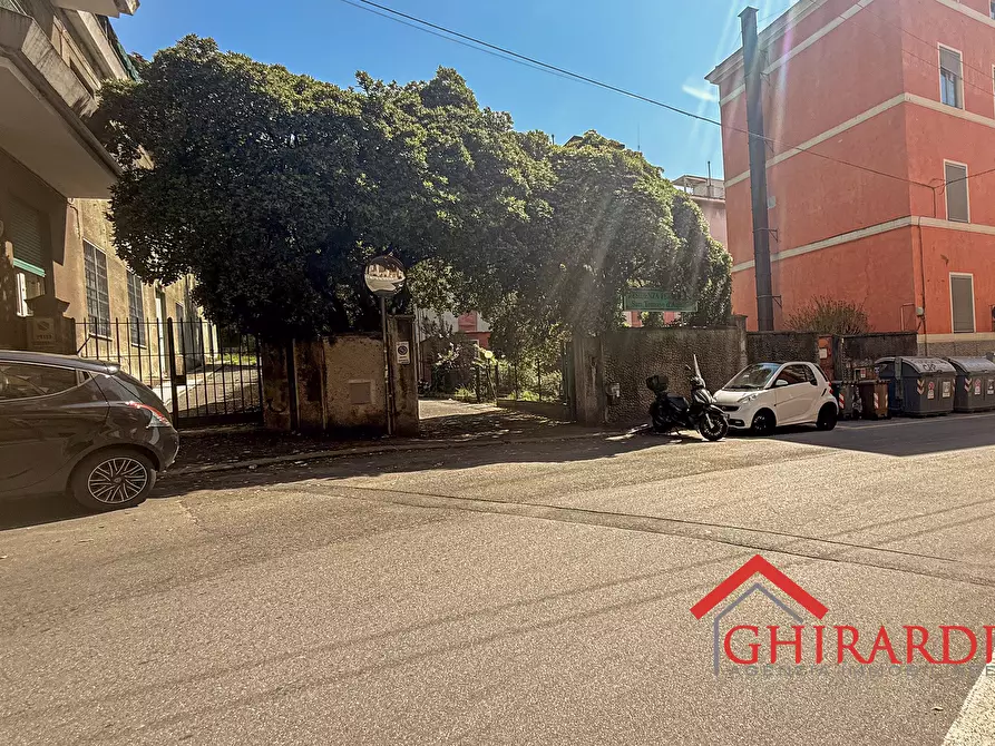 Immagine 25 di Garage in vendita  in Via San Tomaso d'Aquino a Genova