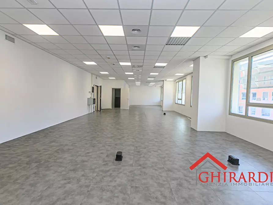 Immagine 29 di Ufficio in affitto  in Via Enrico Albareto 21 a Genova