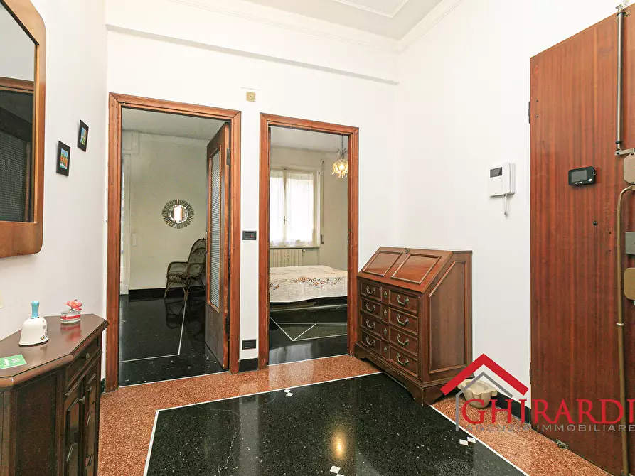 Immagine 3 di Quadrilocale in vendita  in Via Michele Erede 71 a Genova
