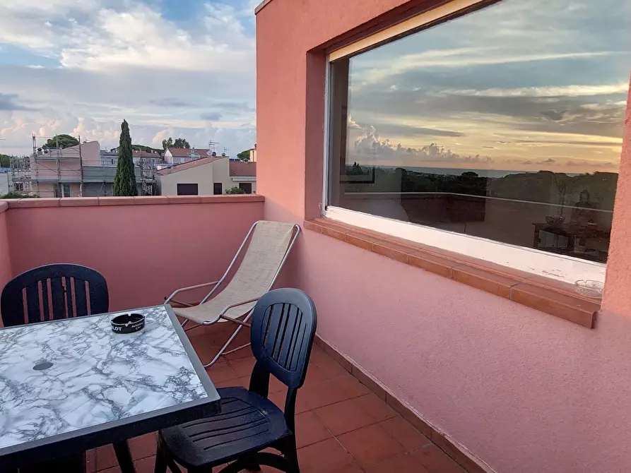 Immagine 4 di Villa in vendita  in via della prugnoliccia a Livorno