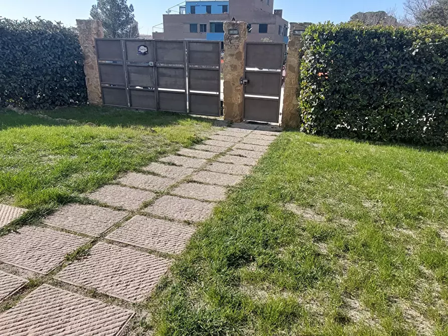 Immagine 3 di Casa indipendente in vendita  in via delle fornaci a Livorno