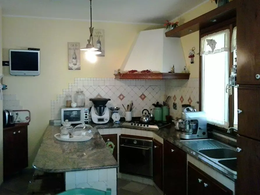 Immagine 6 di Villa in vendita  a Livorno