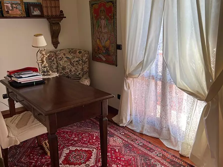 Immagine 18 di Villa in vendita  a Livorno