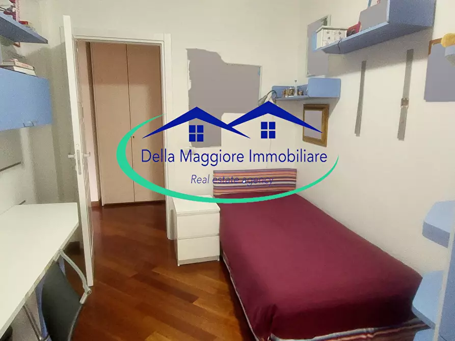 Immagine 17 di Appartamento in vendita  in Via Montebello a Livorno