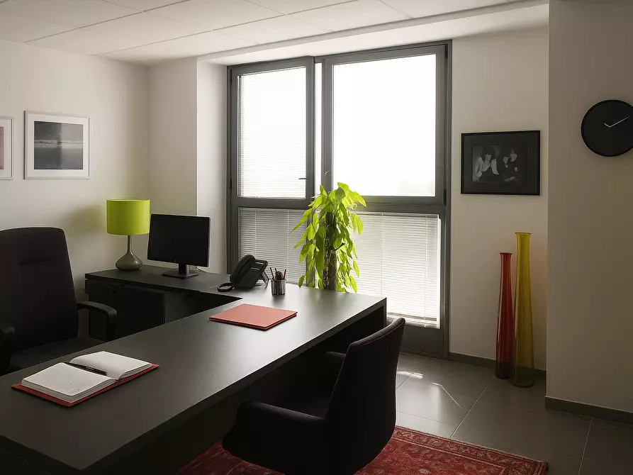 Immagine 7 di Ufficio in affitto  a Parma