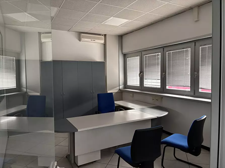 Immagine 6 di Capannone industriale in affitto  a Parma