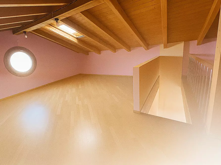 Immagine 11 di Trilocale in vendita  a Langhirano