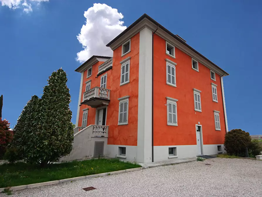 Immagine 16 di Ufficio in vendita  a Parma