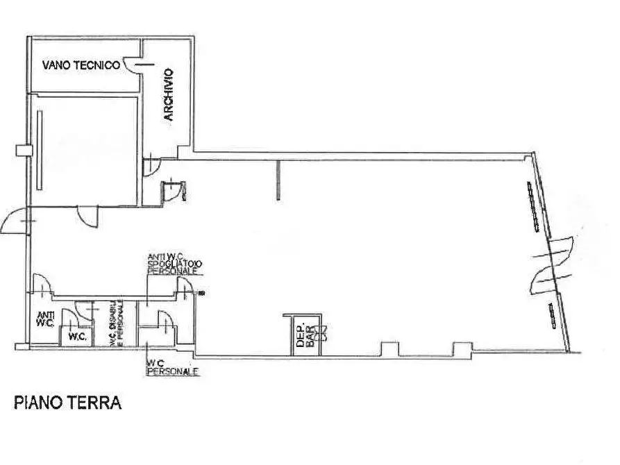 Immagine 2 di Locale commerciale in affitto  a Parma