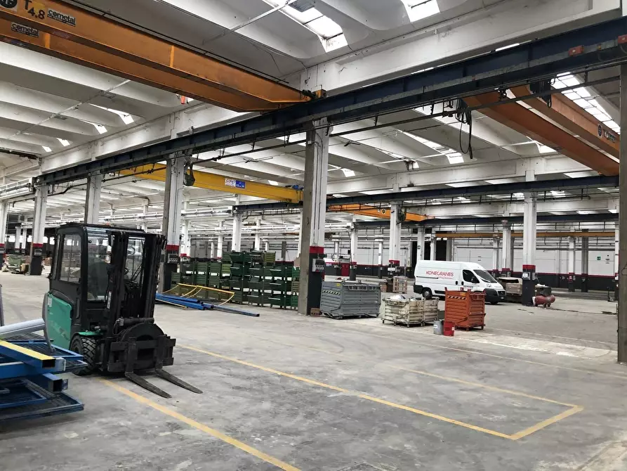 Immagine 3 di Attività artigianale in vendita  a Sorbolo Mezzani