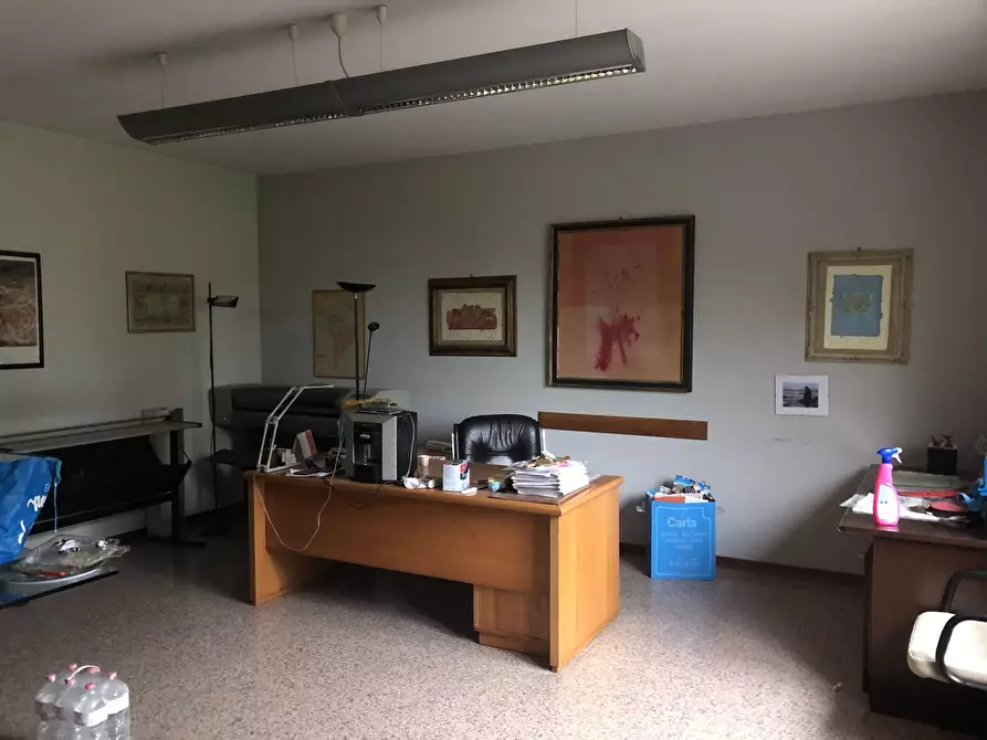 Immagine 2 di Attività artigianale in vendita  a Parma