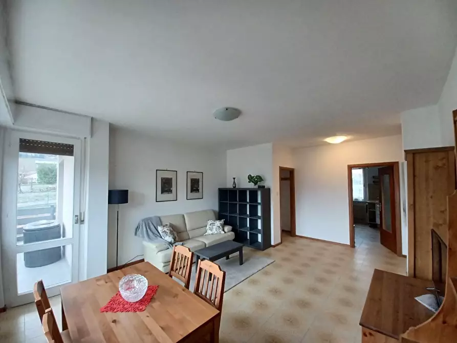 Immagine 1 di Quadrilocale in affitto  a Trento