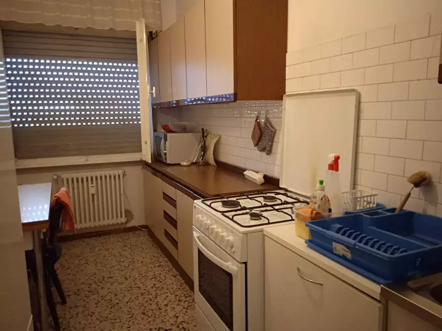 Immagine 2 di Stanza singola in affitto  a Trento