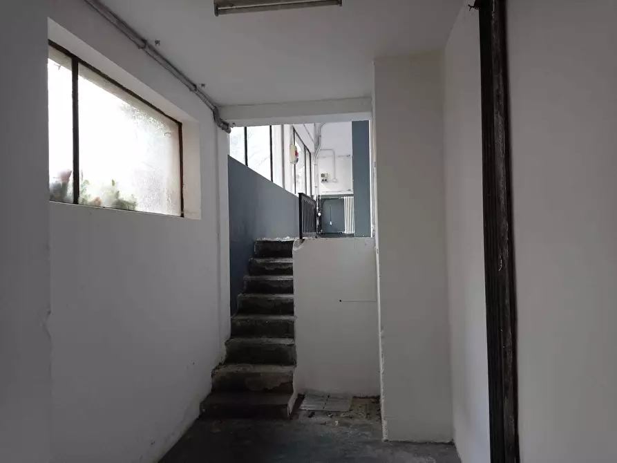 Immagine 13 di Locale commerciale in affitto  in via rosmini 14 a Trento