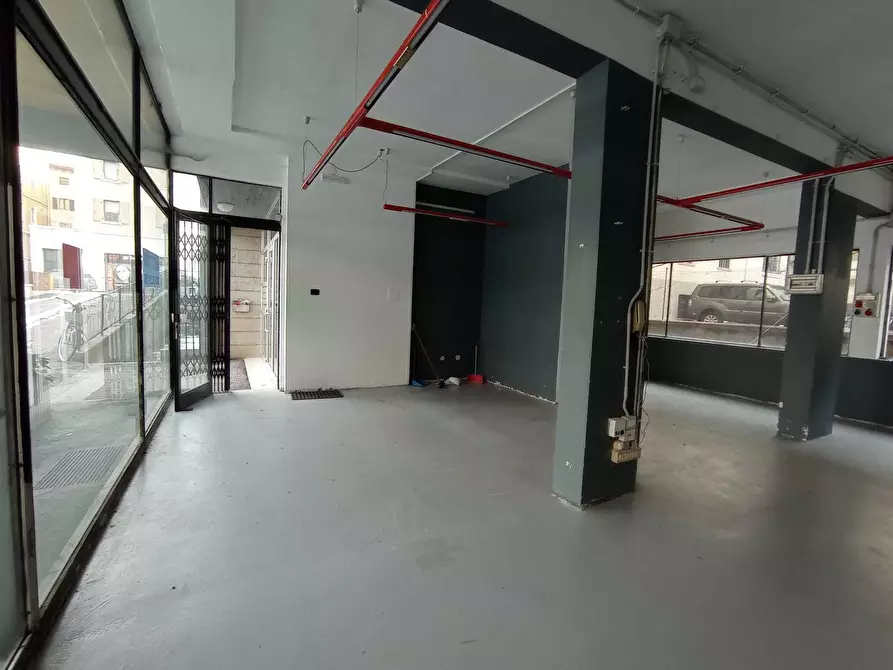 Immagine 5 di Locale commerciale in affitto  in via rosmini 14 a Trento