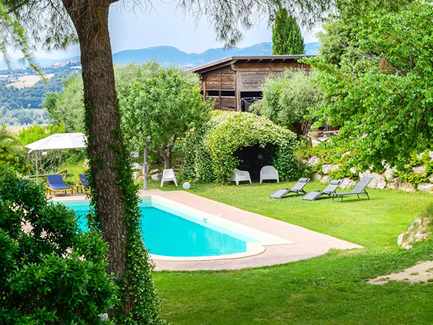 Immagine 54 di Villa in vendita  in VIA CHIARAVALLESE a Osimo