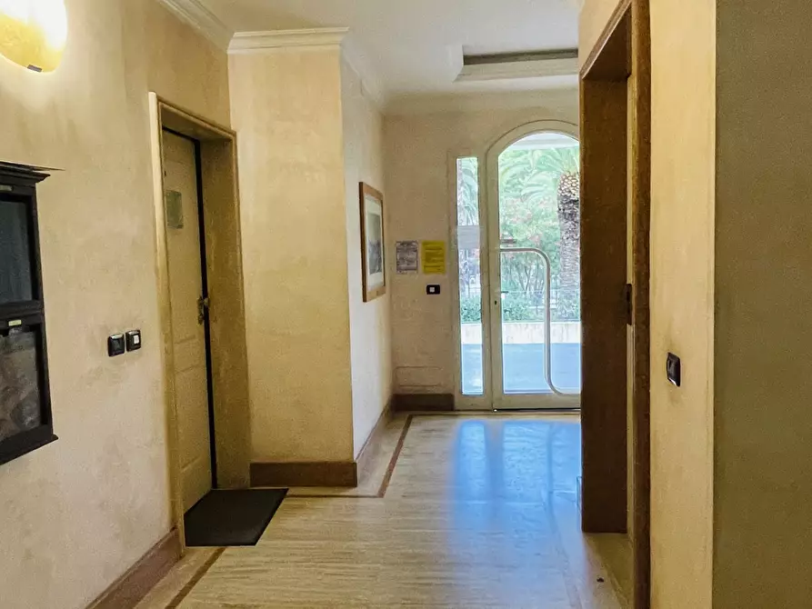 Immagine 6 di Quadrilocale in vendita  in Viale Bruno Buozzi a San Benedetto Del Tronto