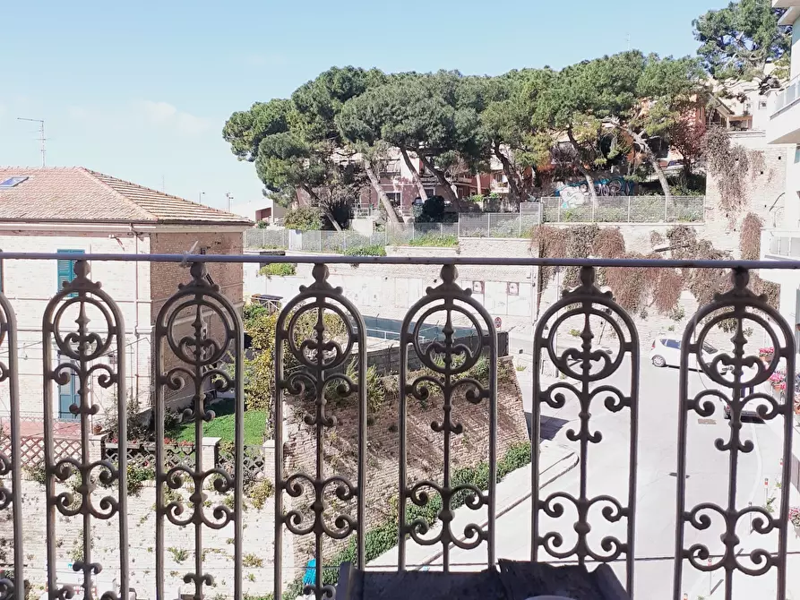 Immagine 6 di Trilocale in vendita  in Via Villarey a Ancona