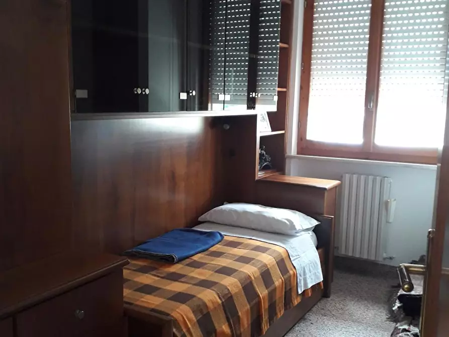 Immagine 9 di Trilocale in vendita  a Ancona