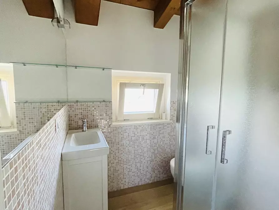 Immagine 17 di Porzione di casa in vendita  in Via Barcaglione a Falconara Marittima