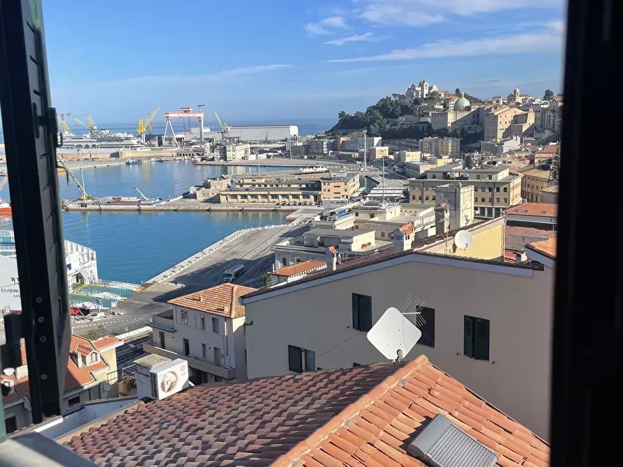 Immagine 1 di Bilocale in affitto  in Via Astagno a Ancona