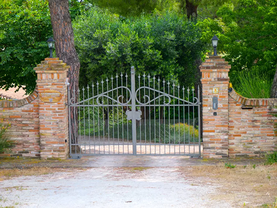 Immagine 42 di Villa in vendita  in VIA CHIARAVALLESE a Osimo