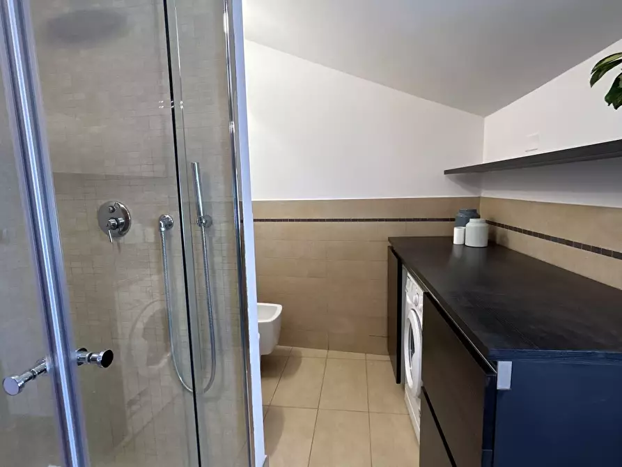 Immagine 8 di Bilocale in affitto  in Via Astagno a Ancona