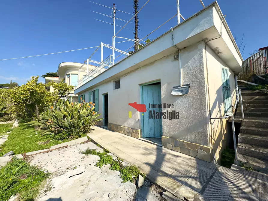 Immagine 3 di Casa indipendente in vendita  in Via G. D'Annunzio 60 a San Remo