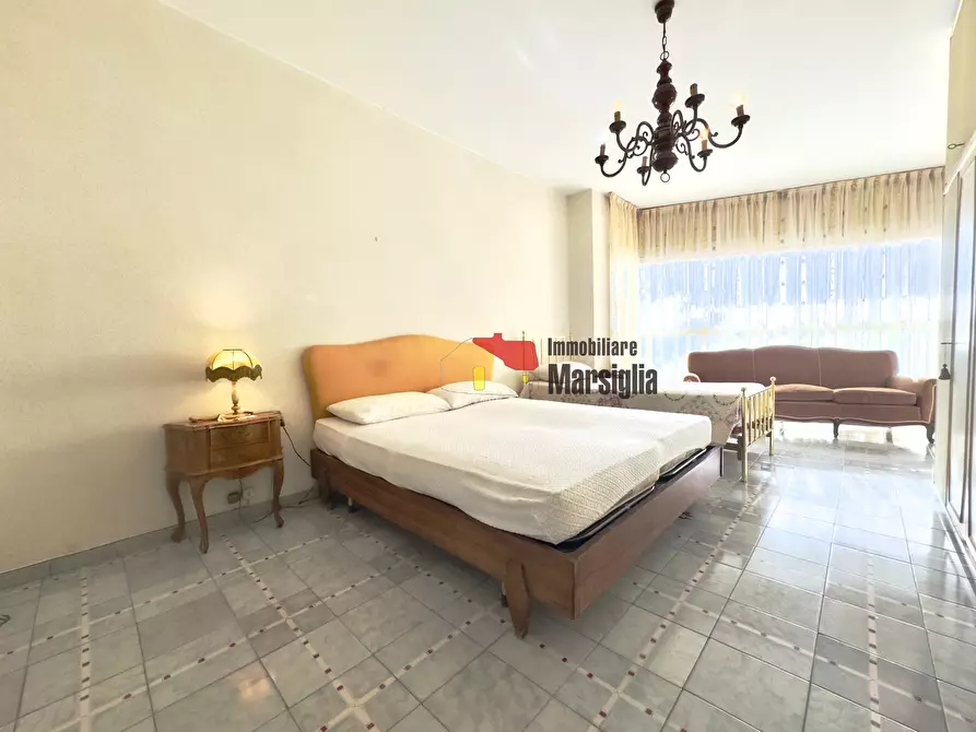 Immagine 13 di Quadrilocale in vendita  in Via Legnano 8 a San Remo