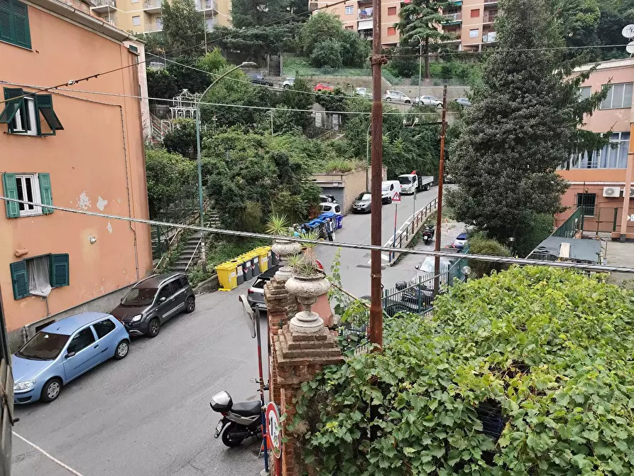 Immagine 1 di Appartamento in vendita  in Via Caderiva a Genova