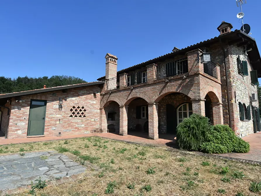Immagine 1 di Villa in vendita  in Via XXV Aprile a Monleale