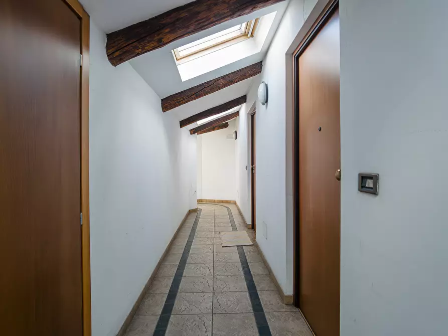 Immagine 21 di Bilocale in vendita  in Via Moretta a Torino