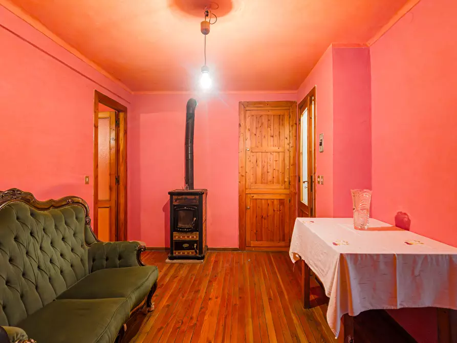 Immagine 28 di Palazzo in vendita  in Via Losa a Pessinetto