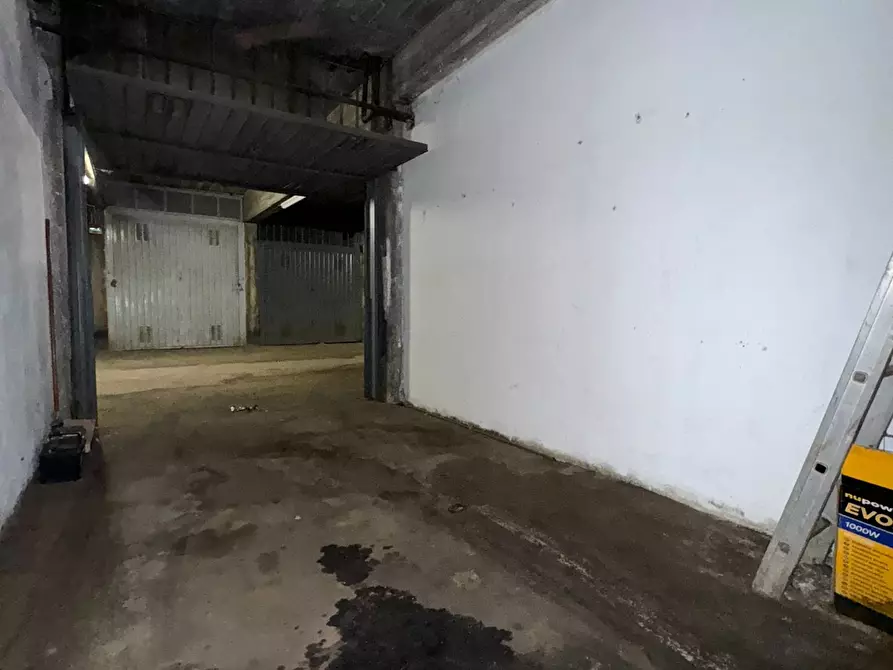 Immagine 7 di Garage in vendita  in Via Forlì a Torino