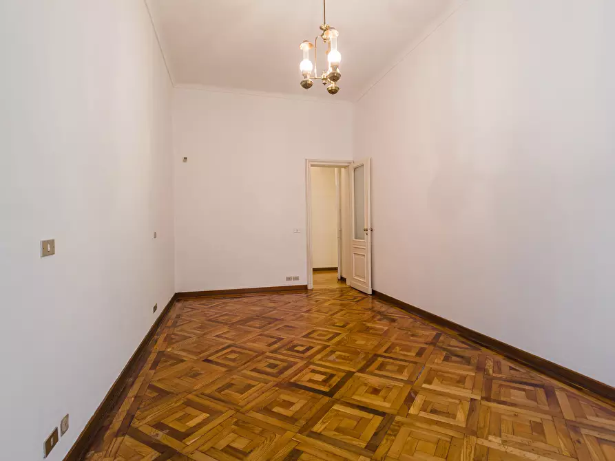 Immagine 13 di Ufficio in vendita  in Corso Re Umberto a Torino