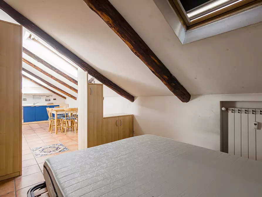 Immagine 14 di Bilocale in vendita  in Via Moretta a Torino