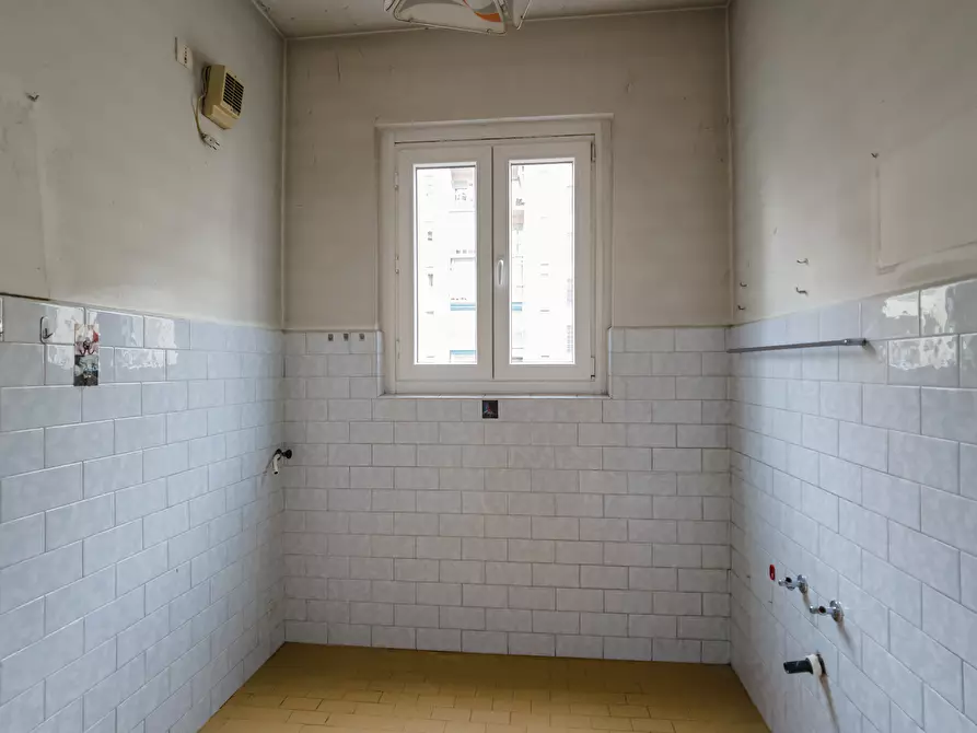 Immagine 14 di Quadrilocale in vendita  in Via Fratelli Carando a Torino