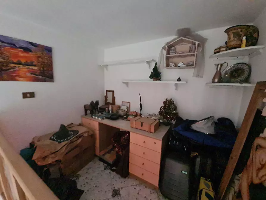 Immagine 19 di Pentalocale in vendita  a Livorno