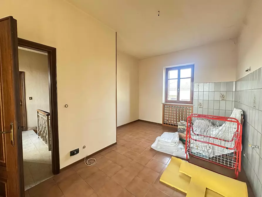 Immagine 25 di Casa bifamiliare in vendita  in Via Guglielmo Marconi 29 a Prarolo