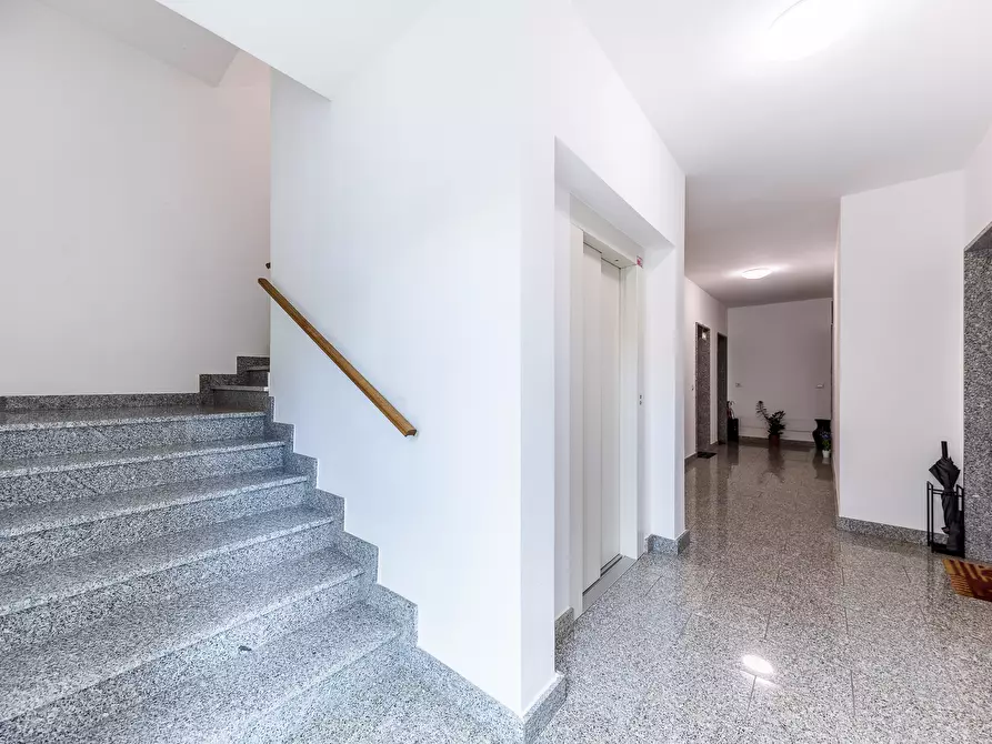 Immagine 39 di Trilocale in vendita  a Marino