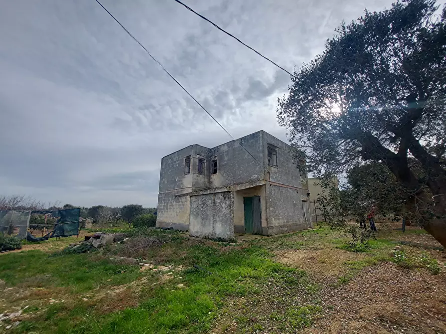 Immagine 24 di Rustico / casale in vendita  in Strada per Baccatani 26 a Brindisi