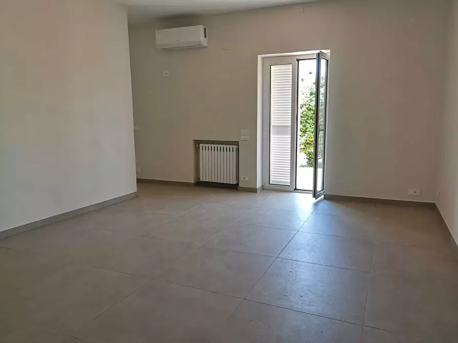 Immagine 13 di Villa in affitto  in Via Madonna del Pantano 40 a Giugliano In Campania