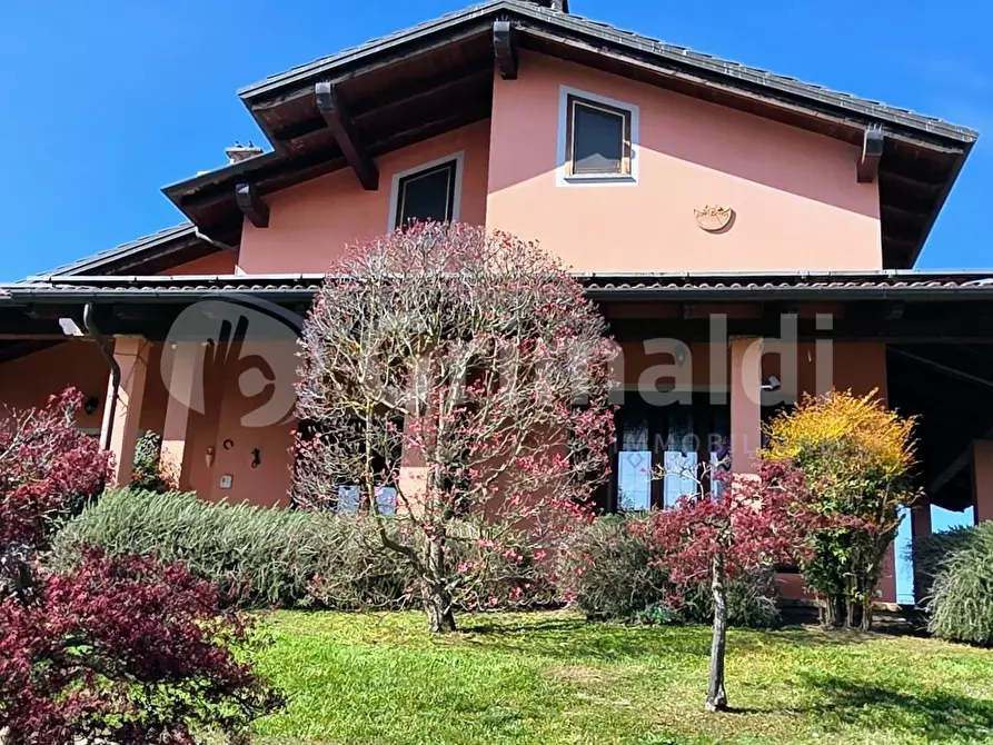 Immagine 4 di Villa in vendita  in Via Giovanni Antonio Comissetti 1 a Pezzana