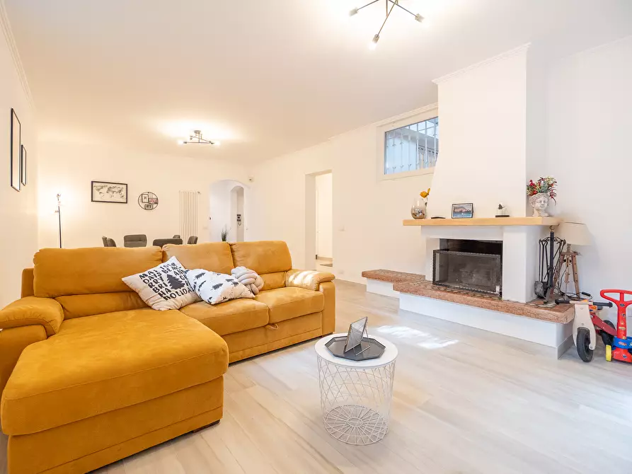 Immagine 27 di Villa in vendita  in Via Moricone a Albano Laziale