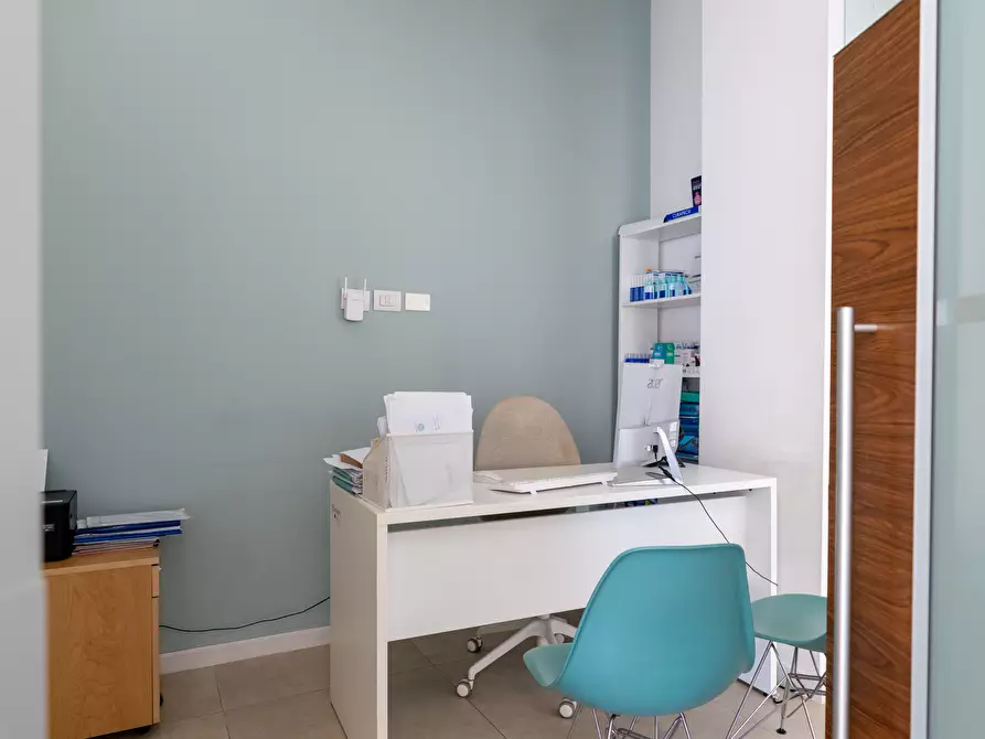 Immagine 21 di Ufficio in vendita  in Viale G. Leopardi 134 a Lecce