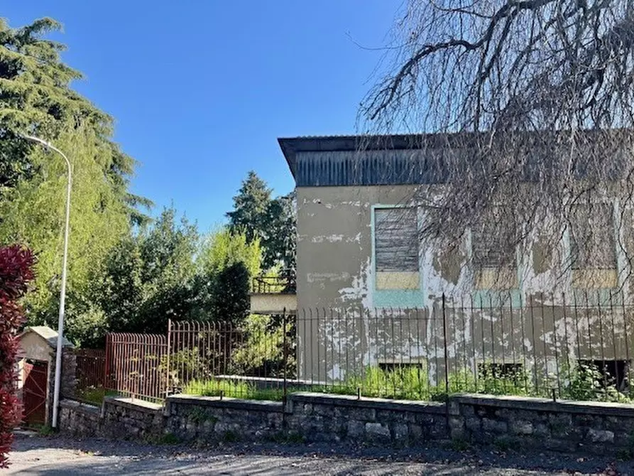 Immagine 7 di Villa in vendita  in Via Fiume a Inverigo