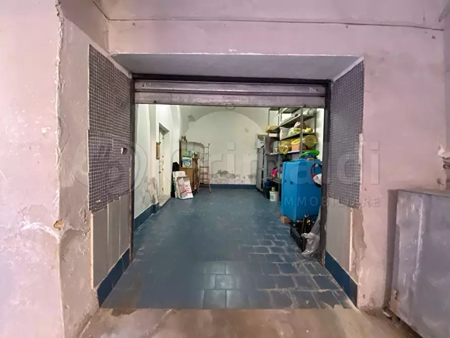 Immagine 13 di Trilocale in vendita  a Giugliano In Campania