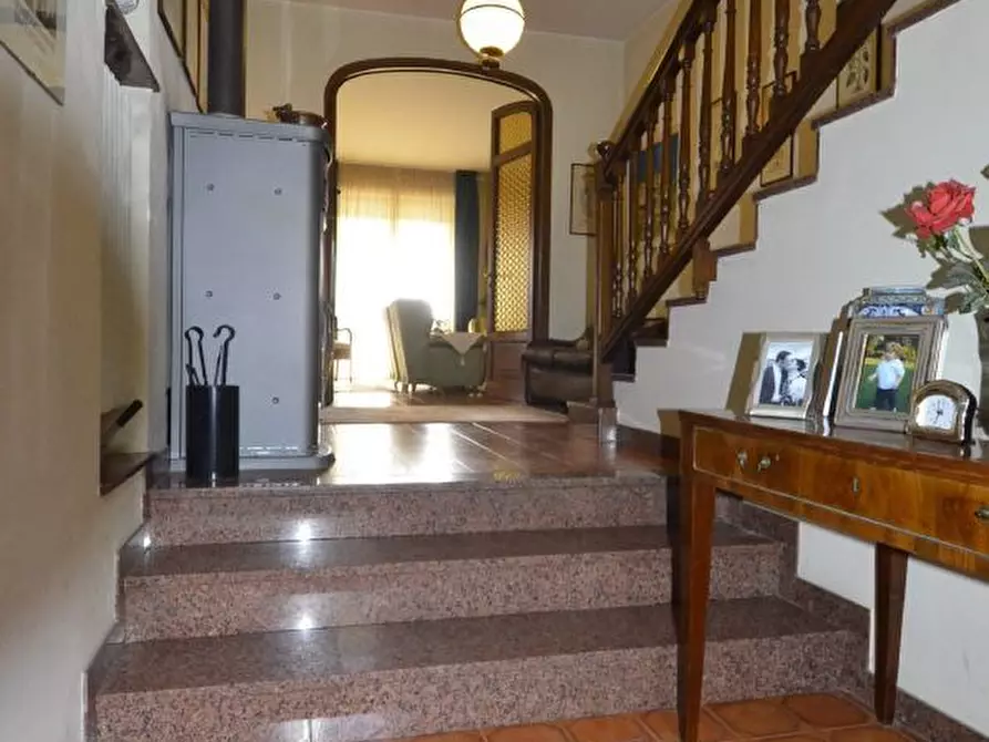 Immagine 6 di Villa in vendita  in via Lodorina 11 a Erba