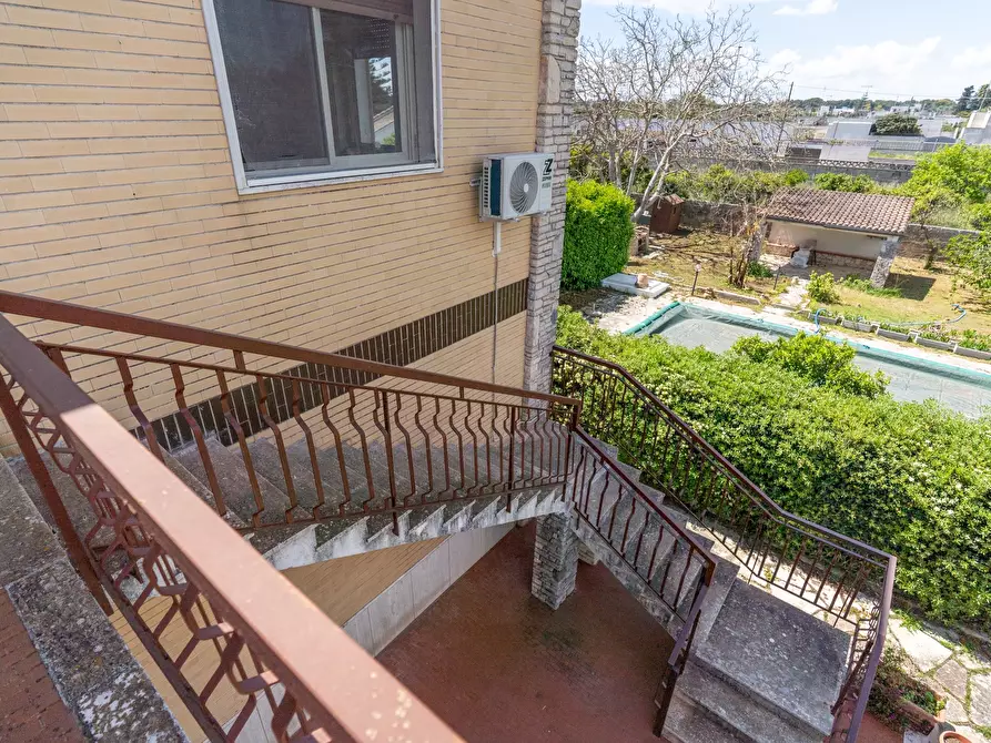 Immagine 59 di Villa in vendita  in Via Camaiore 2 a Lecce